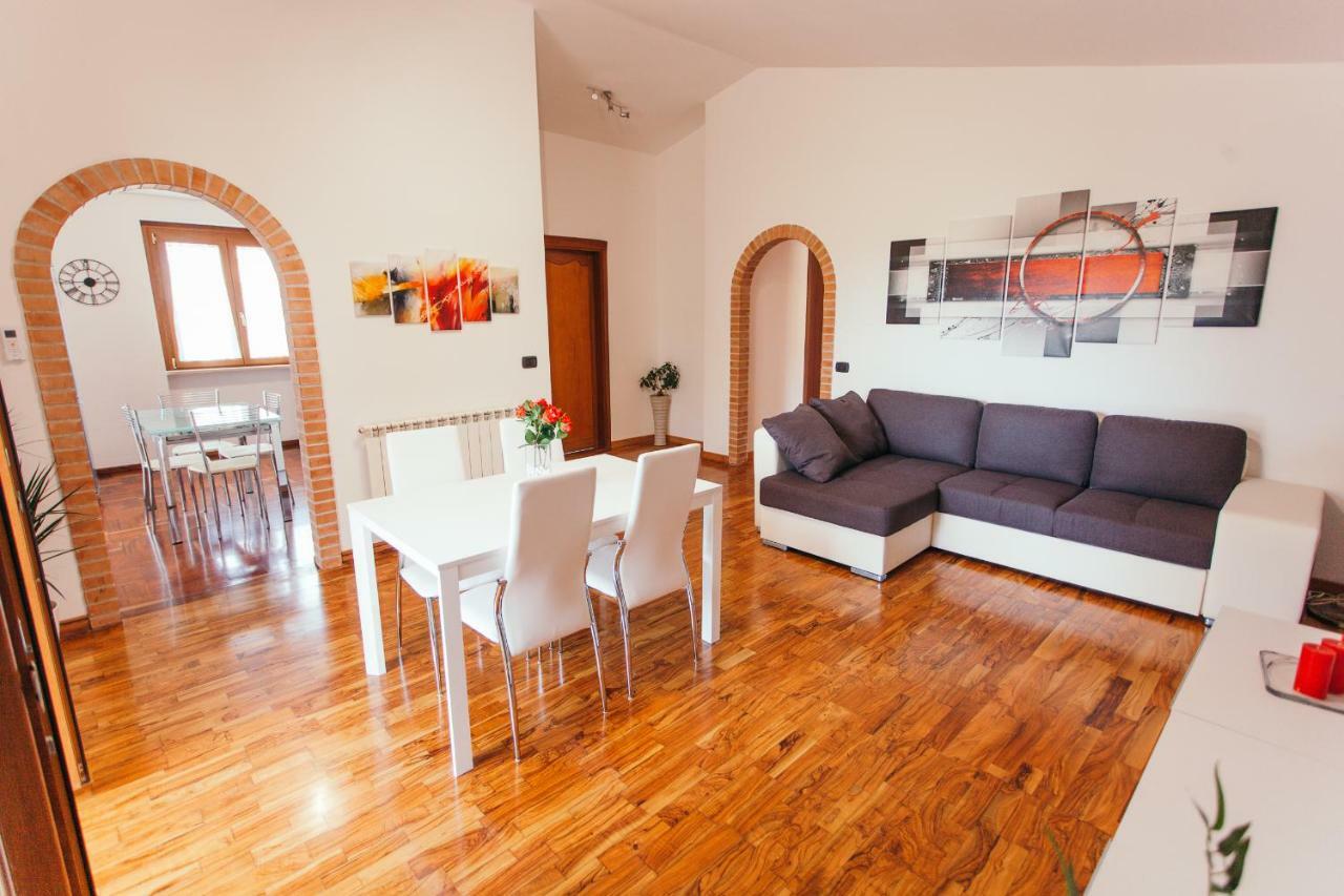 דירות פיומיצ'ינו Domus Leonardo-Private Free Parking מראה חיצוני תמונה