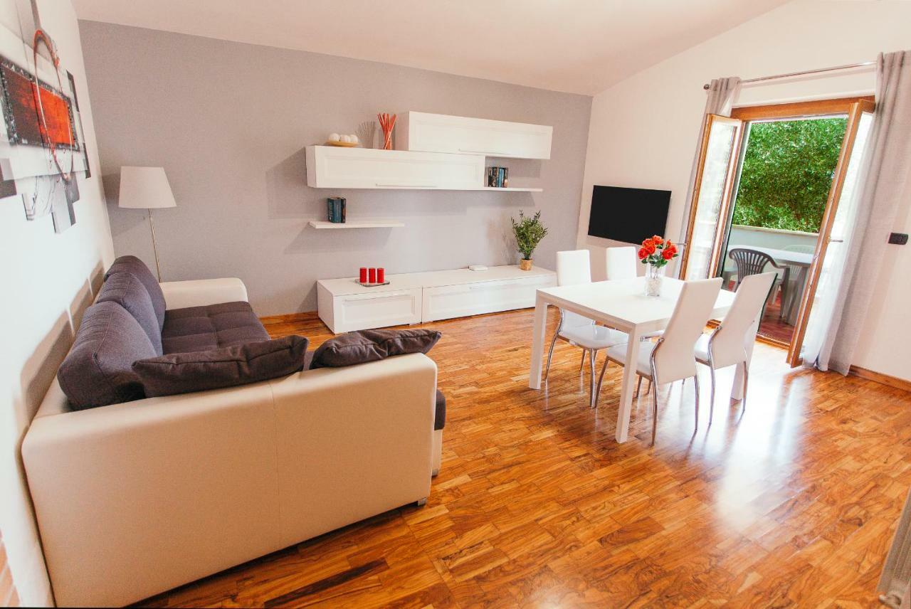 דירות פיומיצ'ינו Domus Leonardo-Private Free Parking מראה חיצוני תמונה