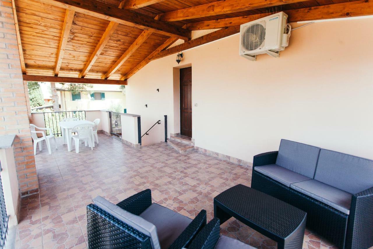 דירות פיומיצ'ינו Domus Leonardo-Private Free Parking מראה חיצוני תמונה