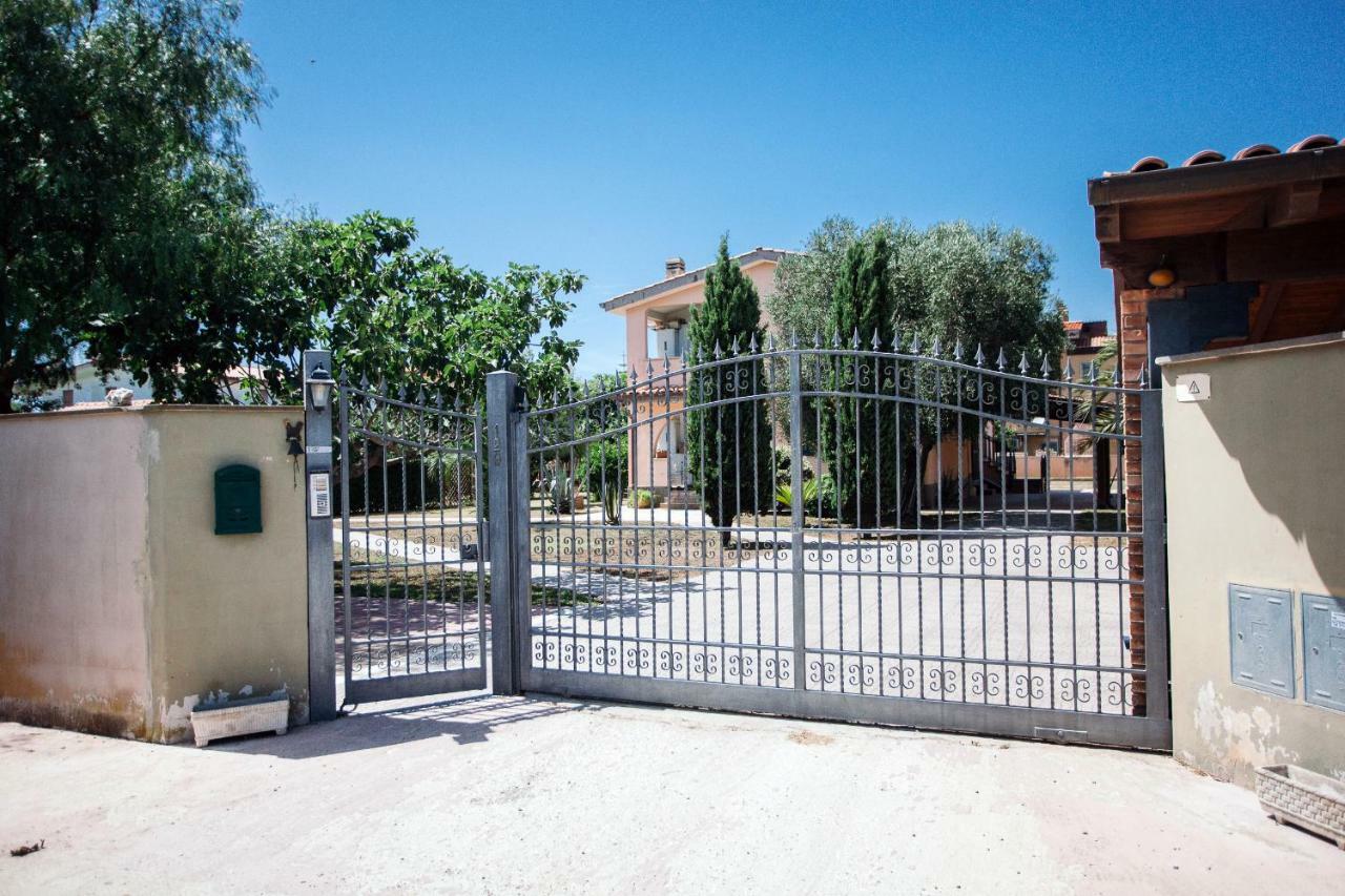 דירות פיומיצ'ינו Domus Leonardo-Private Free Parking מראה חיצוני תמונה
